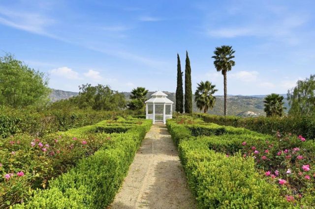 3611 Monserate Hill Court, Fallbrook, CA 92028