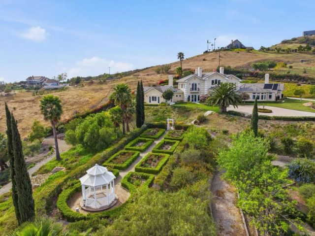 3611 Monserate Hill Court, Fallbrook, CA 92028