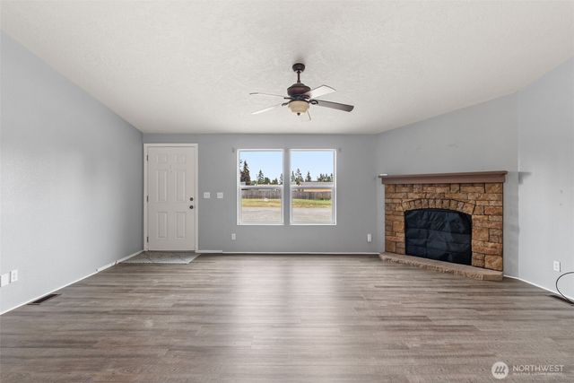 18933 SW Prairie Street, Rochester, WA 98579