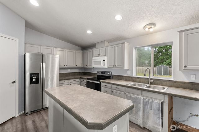 18933 SW Prairie Street, Rochester, WA 98579