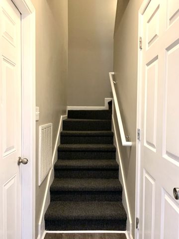 604 Cory Dr Apt B, Clarksville, TN 37040