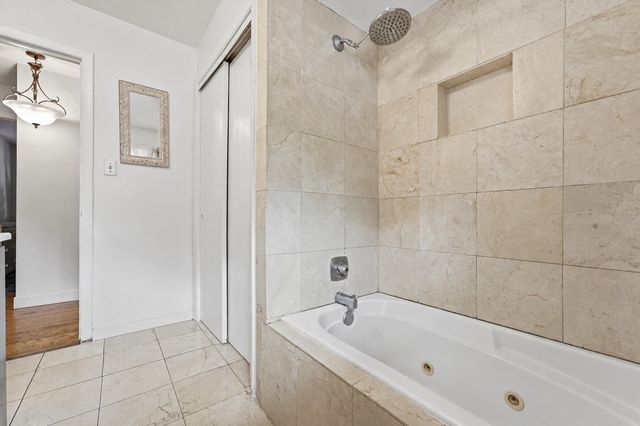 10706 S Neenah Avenue, Worth, IL 60482