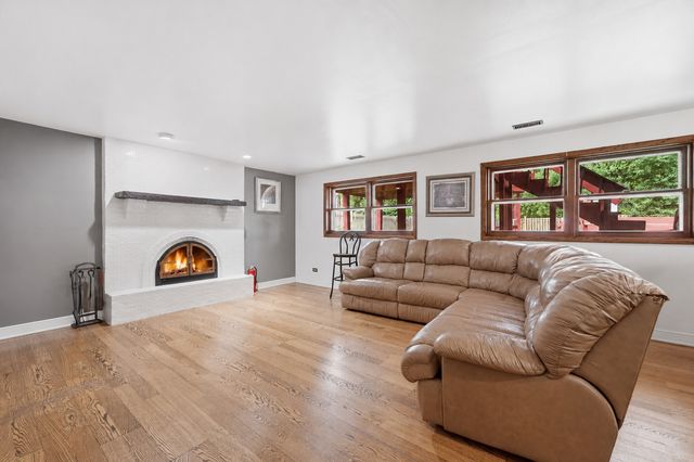 10706 S Neenah Avenue, Worth, IL 60482
