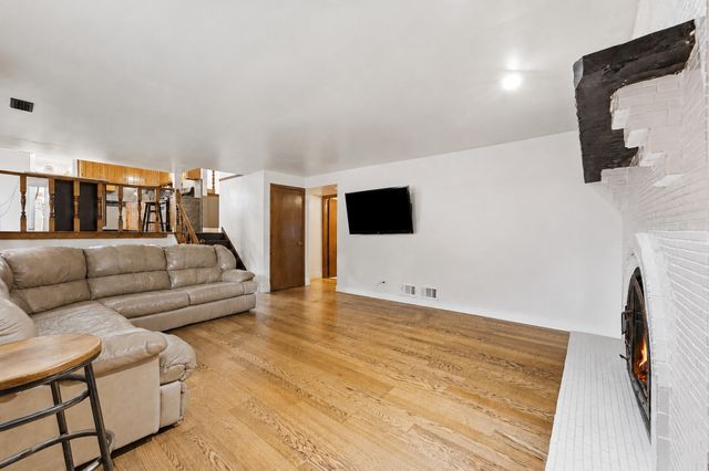 10706 S Neenah Avenue, Worth, IL 60482