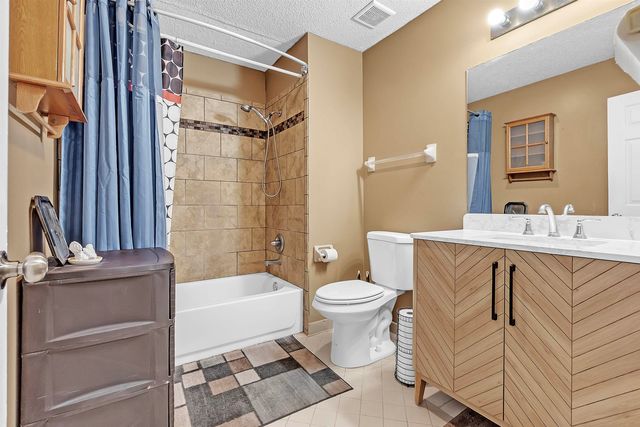 3889 OAK TRACE CV, Bartlett, TN 38135