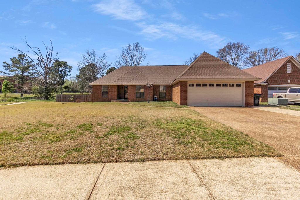 3889 OAK TRACE CV, Bartlett, TN 38135