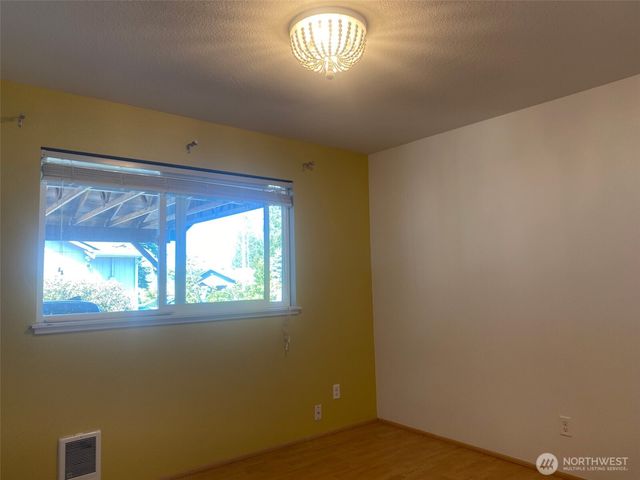 9923 Overlook Drive NW, Olympia, WA 98502