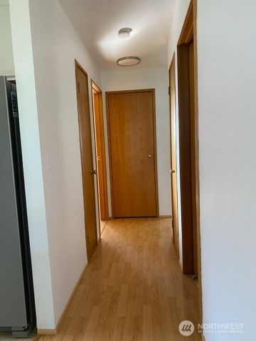 9923 Overlook Drive NW, Olympia, WA 98502