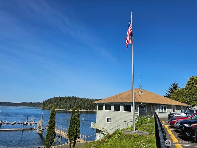 9923 Overlook Drive NW, Olympia, WA 98502