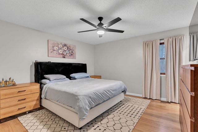 501 E Tall Tree Rd, Derby, KS 67037