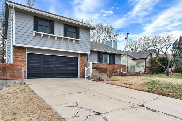 501 E Tall Tree Rd, Derby, KS 67037