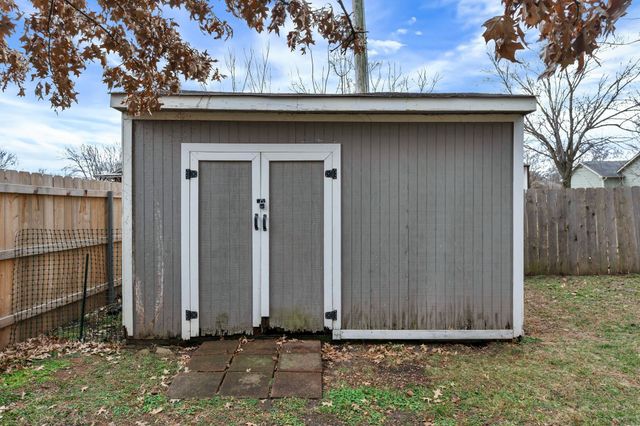 501 E Tall Tree Rd, Derby, KS 67037