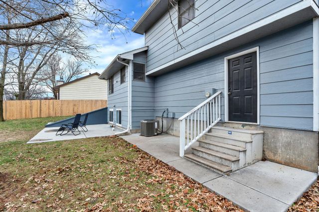 501 E Tall Tree Rd, Derby, KS 67037