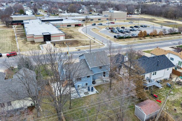 501 E Tall Tree Rd, Derby, KS 67037