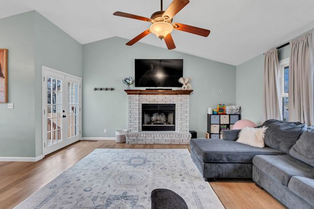 501 E Tall Tree Rd, Derby, KS 67037