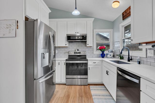 501 E Tall Tree Rd, Derby, KS 67037