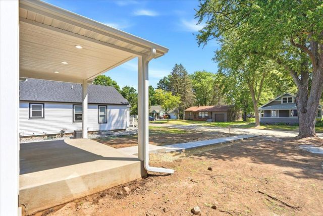537 N Pearl Street, River Falls, WI 54022