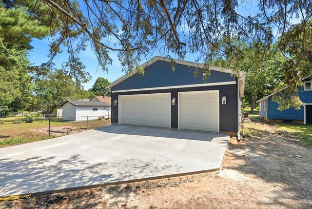 537 N Pearl Street, River Falls, WI 54022