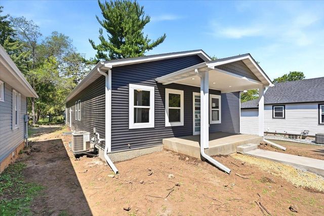 537 N Pearl Street, River Falls, WI 54022