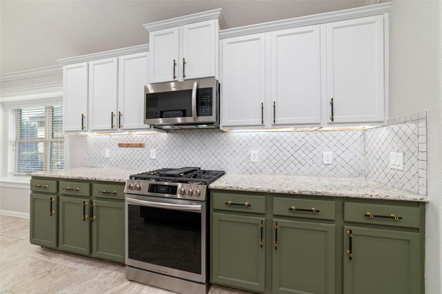 3825 Enchanted Timbers Lane, Spring, TX 77386
