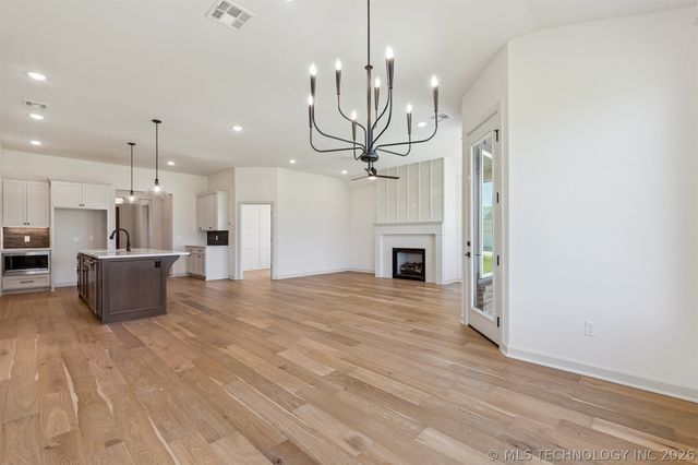 13134 S 98th East Court, Bixby, OK 74008