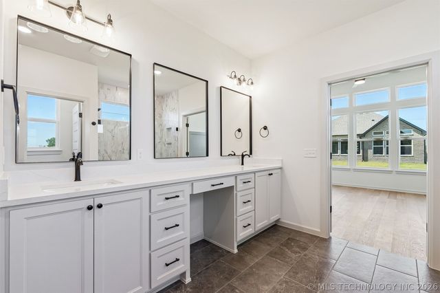 13134 S 98th East Court, Bixby, OK 74008