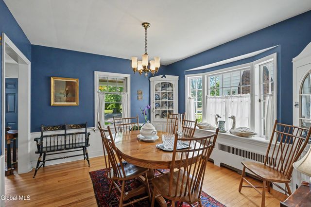 1377 Clifton Park Road, Niskayuna, NY 12309