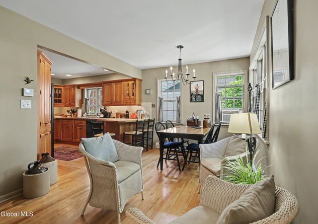 1377 Clifton Park Road, Niskayuna, NY 12309