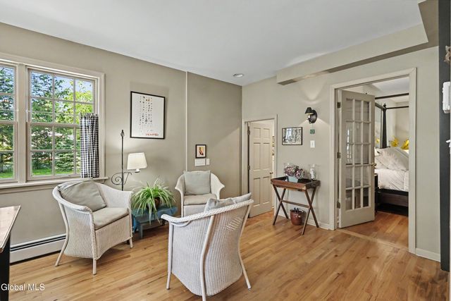 1377 Clifton Park Road, Niskayuna, NY 12309