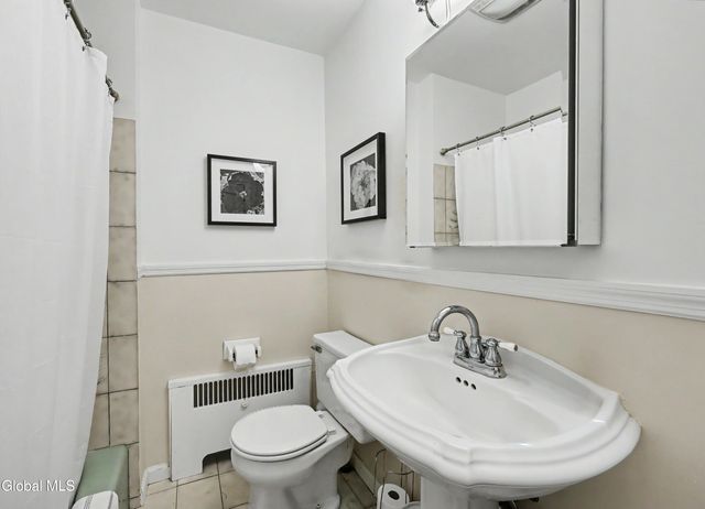 1377 Clifton Park Road, Niskayuna, NY 12309