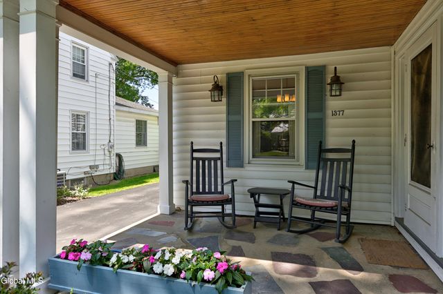 1377 Clifton Park Road, Niskayuna, NY 12309