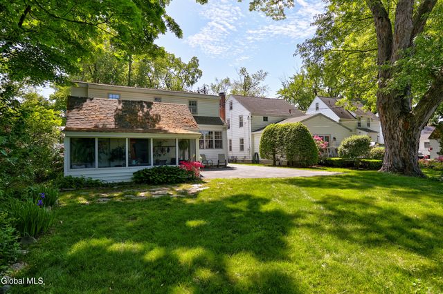1377 Clifton Park Road, Niskayuna, NY 12309