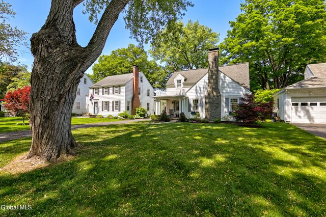 1377 Clifton Park Road, Niskayuna, NY 12309