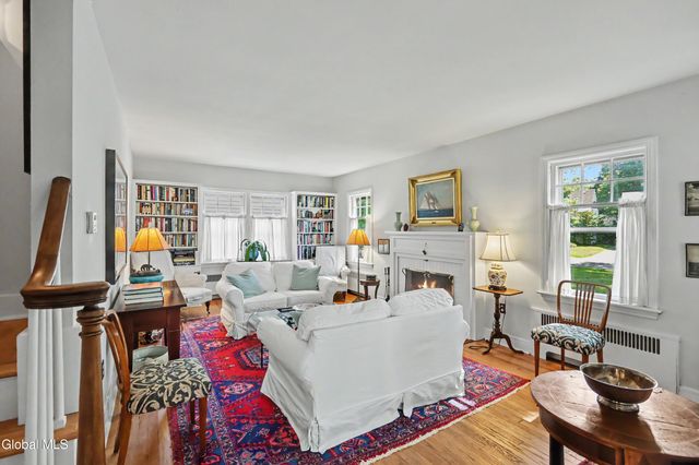1377 Clifton Park Road, Niskayuna, NY 12309