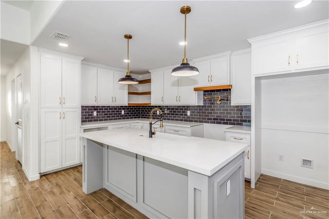 2309 Victoriano Street, Weslaco, TX 78596