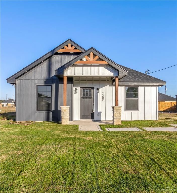 2309 Victoriano Street, Weslaco, TX 78596