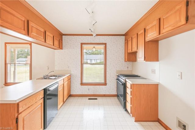 157 Tamworth Drive, Clemmons, NC 27012