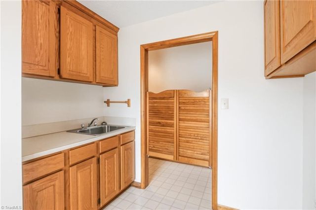 157 Tamworth Drive, Clemmons, NC 27012