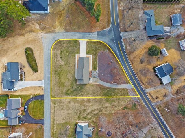 157 Tamworth Drive, Clemmons, NC 27012