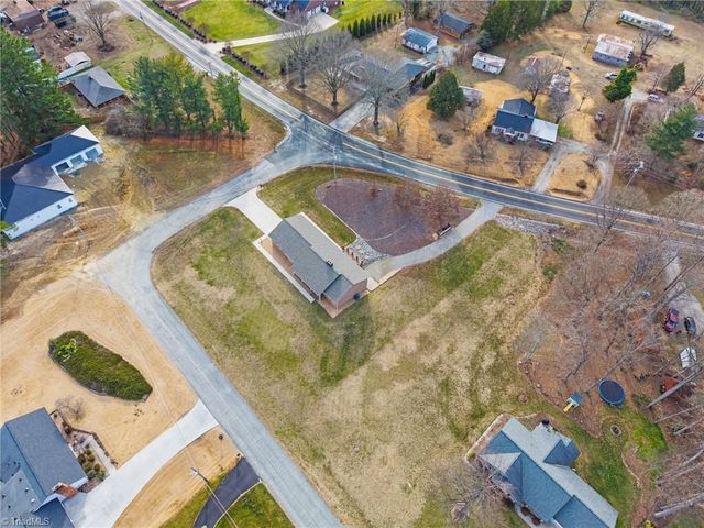 157 Tamworth Drive, Clemmons, NC 27012