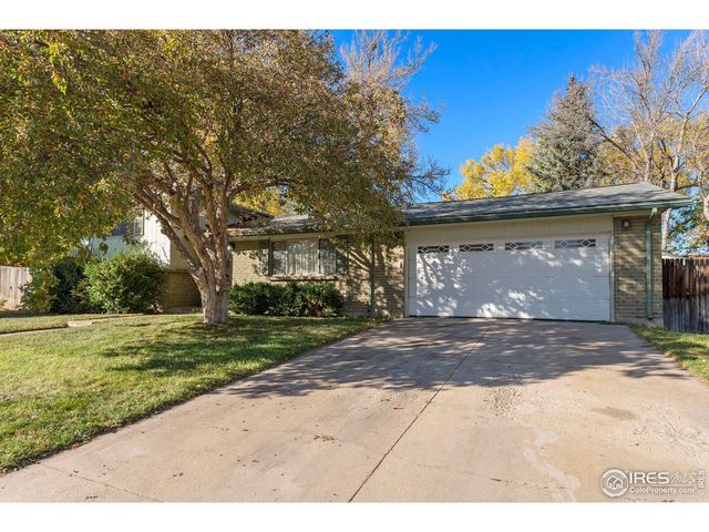 11921 W 70th Pl, Arvada, CO 80004