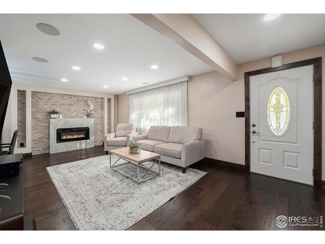 11921 W 70th Pl, Arvada, CO 80004