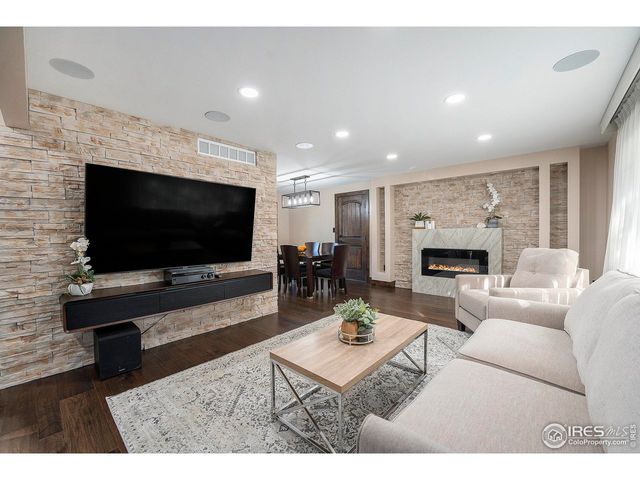11921 W 70th Pl, Arvada, CO 80004