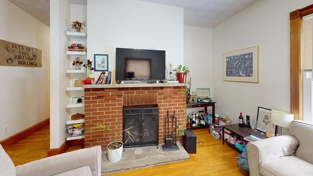 12 South St 1, Boston, MA 02135