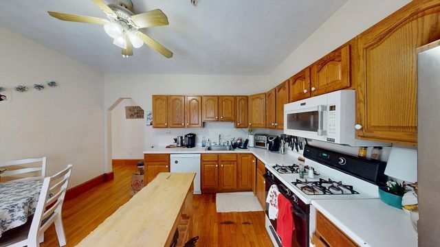 12 South St 1, Boston, MA 02135