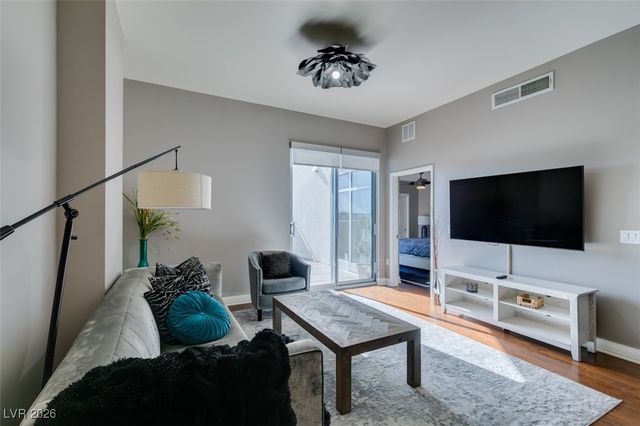 150 Las Vegas Boulevard 807, Las Vegas, NV 89101