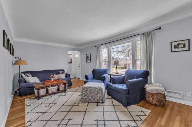 130 N Holbrook Street, Plymouth, MI 48170