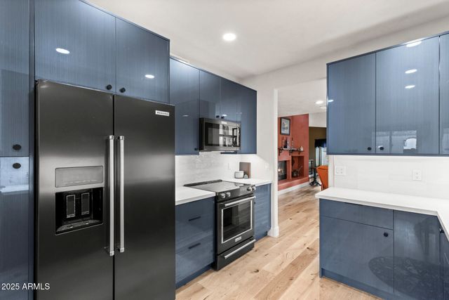 6411 S RIVER Drive 6, Tempe, AZ 85283