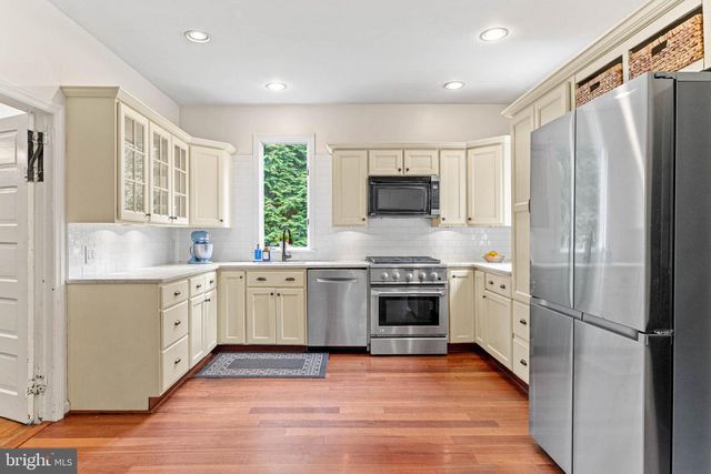 212 S CHESTER RD, Swarthmore, PA 19081