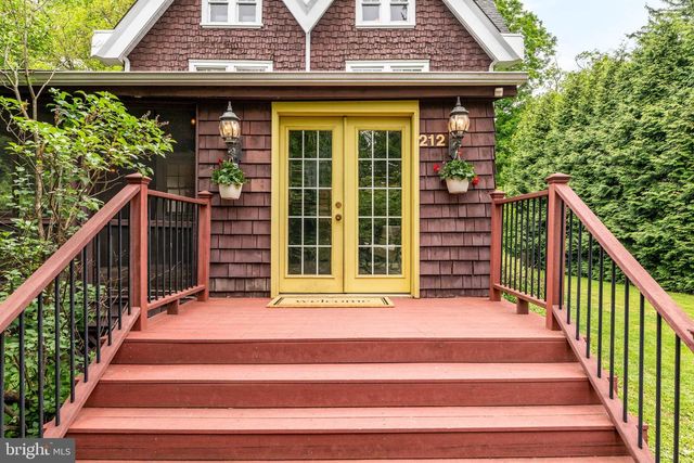 212 S CHESTER RD, Swarthmore, PA 19081